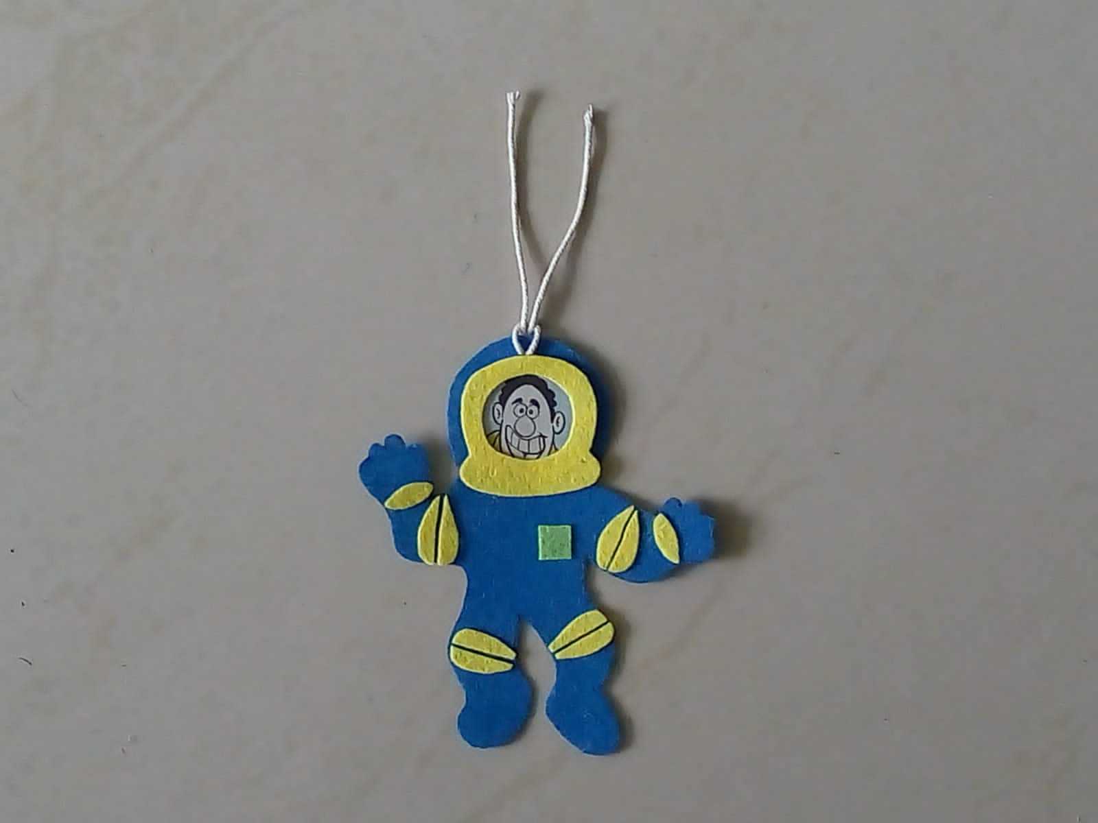 Learn How to Make a DIY KEYCHAIN | Fevicreate